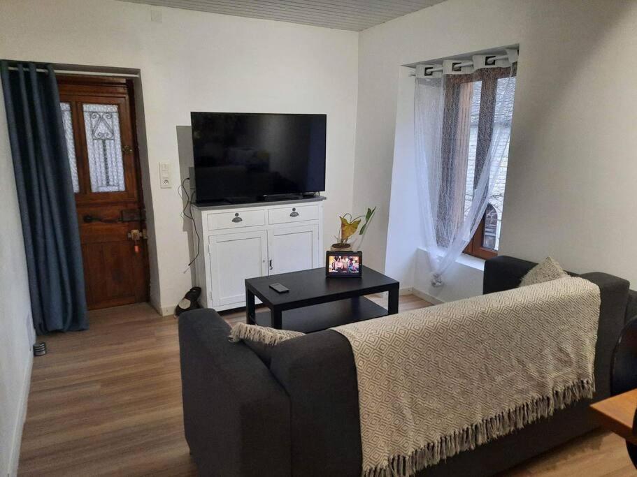 Logement サン・テニミー エクステリア 写真